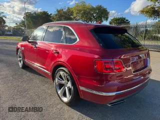 2017 Bentley Bentayga W12 z VIN SJAAC2ZV1HC014037, wystawiony jako Copart lot #47256005 z przebiegiem 36 099 mil mil oraz Szkoda całkowita • Salvage title. Historia ofert i sprzedaży dostępna na DreamBid. Obrazek 2.