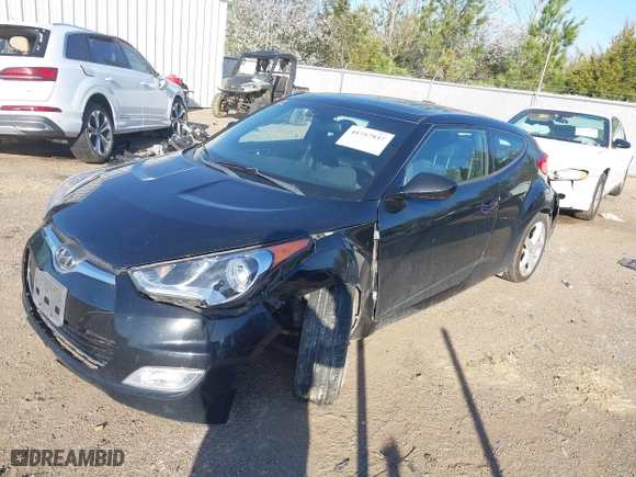 2017 Hyundai Veloster with VIN KMHTC6AD1HU321800, listed as a IAAI auction lot 41757937 with 112,107 mi miles. Bid and sale history available at carsss.com. Image 17.