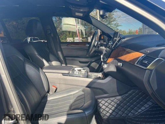 2019 Mercedes-Benz GLS with VIN 4JGDF6EE9KB221297, listed as a Copart auction lot 74032613 with 60,922 mi miles. Bid and sale history available at carsss.com. Image 5.