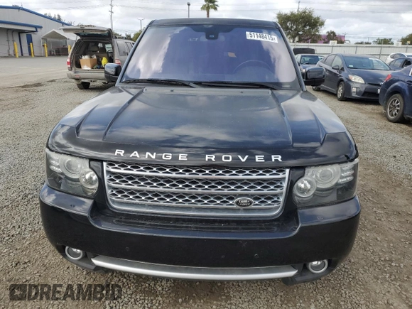 2012 Land Rover Range Rover SC z VIN SALMF1E43CA387569, wystawiony jako Copart lot #51148415 z przebiegiem 127 914 mil mil oraz Czysty tytuł • Clean title. Historia ofert i sprzedaży dostępna na DreamBid. Obrazek 5.