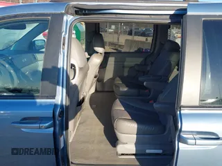 2007 Kia Sedona LX with VIN KNDMB233676112774, listed as a IAAI auction lot 41753103 with 131,309 mi miles. Bid and sale history available at carsss.com. Image 8.