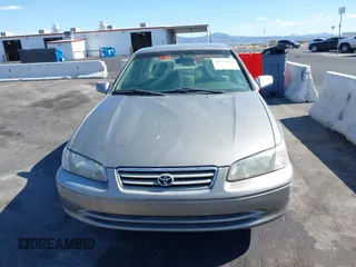 2000 Toyota Camry CE with VIN 4T1BG22K3YU643229, listed as a IAAI auction lot 42162845 with 142,457 mi miles and . Bid and sale history available at carsss.com. Image 12.