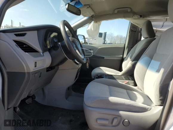 2015 Toyota Sienna LE AAS with VIN 5TDKK3DC2FS584738, listed as a Copart auction lot 50692905 with 88,022 mi miles and Salvage Title. Bid and sale history available at carsss.com. Image 7.