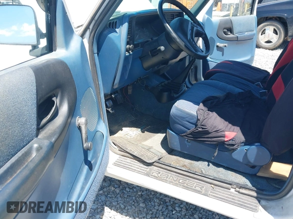1993 Ford Ranger STX with VIN 1FTCR14U4PTA67814, listed as a IAAI auction lot 42331874 with 62,682 mi miles and . Bid and sale history available at DreamBid. Image 5.