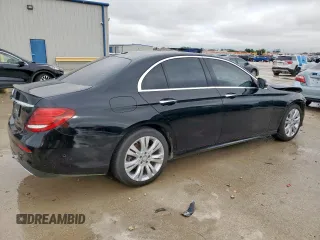 2018 Mercedes-Benz E-Class E 300 with VIN WDDZF4JB3JA377811, listed as a Copart auction lot 55155155 with 97,614 mi miles and Clean Title. Bid and sale history available at carsss.com. Image 3.