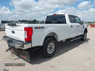 2017 Ford F-250 Lariat with VIN 1FT7W2BT2HED10715, listed as a IAAI auction lot 42820538 with 231,009 mi miles and . Bid and sale history available at DreamBid. Image 4.