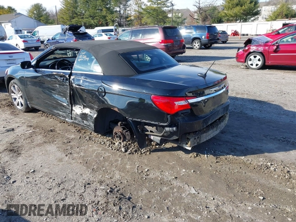 2013 Chrysler 200 Touring z VIN 1C3BCBEGXDN539546, wystawiony jako IAAI lot #41116473 z przebiegiem 142 927 mil mil oraz . Historia ofert i sprzedaży dostępna na DreamBid. Obrazek 3.