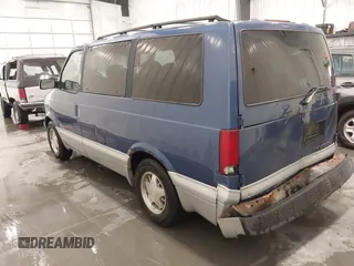 1997 Chevrolet Astro with VIN 1GNEL19W7VB159983, listed as a IAAI auction lot 41361140 with 227,087 mi miles. Bid and sale history available at carsss.com. Image 3.