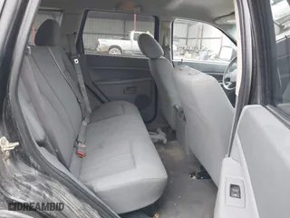 2006 Jeep Grand Cherokee Laredo with VIN 1J4GS48KX6C322538, listed as a IAAI auction lot 41282093 with 176,901 mi miles. Bid and sale history available at carsss.com. Image 8.