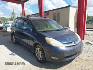 2006 Toyota Sienna XLE with VIN 5TDZA22C46S484087, listed as a IAAI auction lot 41658744 with 228,097 mi miles. Bid and sale history available at carsss.com. Image 1.