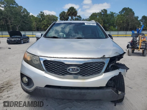 2011 Kia Sorento LX with VIN 5XYKT3A15BG153950, listed as a Copart auction lot 54901365 with 113,889 mi miles and Salvage Title. Bid and sale history available at carsss.com. Image 5.