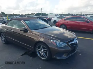 2014 Mercedes-Benz E 350 with VIN WDDKK5KF0EF273239, listed as a IAAI auction lot 42189770 with 138,541 mi miles and . Bid and sale history available at DreamBid. Image 1.
