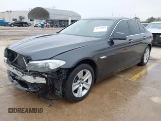 2013 BMW 5 Series 528i xDrive with VIN WBAXH5C50DDW15574, listed as a IAAI auction lot 41572993 with 59,188 mi miles. Bid and sale history available at carsss.com. Image 20.