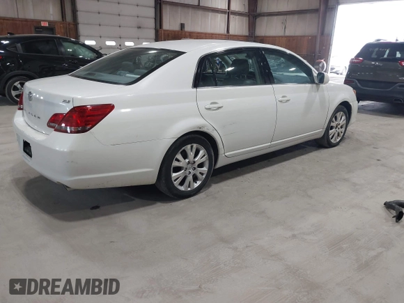 2008 Toyota Avalon XL with VIN 4T1BK36B58U299224, listed as a IAAI auction lot 41895152 with 97,971 mi miles. Bid and sale history available at carsss.com. Image 4.