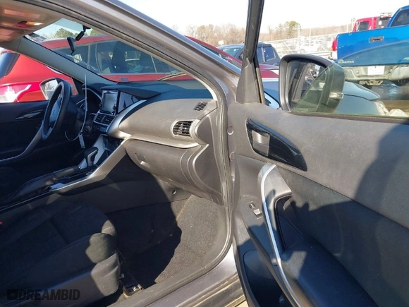 2018 Mitsubishi Eclipse Cross ES with VIN JA4AT3AAXJZ068141, listed as a IAAI auction lot 41257610 with 141,317 mi miles. Bid and sale history available at carsss.com. Image 5.