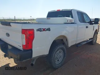 2017 Ford F-250 XLT с VIN 1FT7X2B69HEB92248, выставлен на аукционе IAAI как лот 42256809 с пробегом 128 110 миль миль и . История ставок и продаж доступна на DreamBid. Изображение 4.