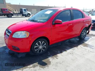 2011 Chevrolet Aveo 1LT z VIN KL1TD5DE0BB151956, wystawiony jako IAAI lot #42083842 z przebiegiem 115 607 mil mil oraz . Historia ofert i sprzedaży dostępna na DreamBid. Obrazek 17.