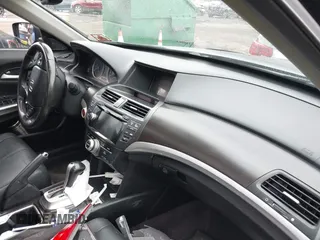2014 Honda Crosstour EX-L z VIN 5J6TF2H57EL004084, wystawiony jako IAAI lot #42020402 z przebiegiem 116 356 mil mil oraz . Historia ofert i sprzedaży dostępna na DreamBid. Obrazek 5.