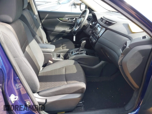 2017 Nissan Rogue SV z VIN 5N1AT2MV0HC841769, wystawiony jako IAAI lot #42295364 z przebiegiem 64 541 mil mil oraz . Historia ofert i sprzedaży dostępna na DreamBid. Obrazek 5.