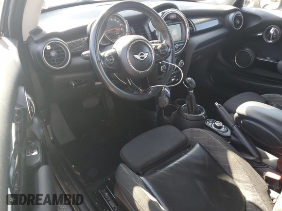 2014 MINI Hardtop S z VIN WMWXM7C51ET986287, wystawiony jako Copart lot #55011665 z przebiegiem 77 886 mil mil oraz Szkoda całkowita • Salvage title. Historia ofert i sprzedaży dostępna na DreamBid. Obrazek 8.