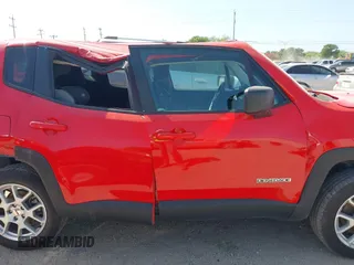 2023 Jeep Renegade Latitude z VIN ZACNJDB1XPPP68568, wystawiony jako IAAI lot #42543048 z przebiegiem 43 764 mil mil oraz . Historia ofert i sprzedaży dostępna na DreamBid. Obrazek 13.