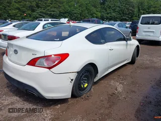 2010 Hyundai Genesis Coupe with VIN KMHHT6KD3AU033898, listed as a IAAI auction lot 42539696 with 209,175 mi miles and . Bid and sale history available at DreamBid. Image 4.