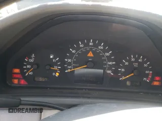 2003 Mercedes-Benz CLK 320 z VIN WDBLK65GX3T132846, wystawiony jako Copart lot #58442175 z przebiegiem 165 580 mil mil oraz Szkoda całkowita • Salvage title. Historia ofert i sprzedaży dostępna na DreamBid. Obrazek 9.