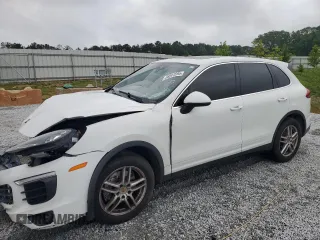 2016 Porsche Cayenne z VIN WP1AA2A25GLA10575, wystawiony jako Copart lot #56941595 z przebiegiem Nie podano mil oraz Szkoda całkowita • Salvage title. Historia ofert i sprzedaży dostępna na DreamBid. Obrazek 1.