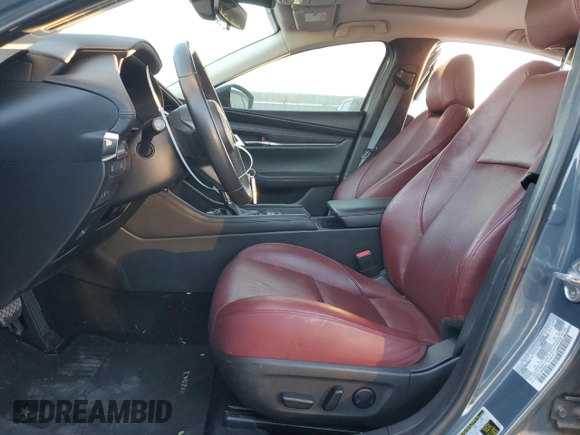 2022 Mazda 3 Carbon Edition z VIN 3MZBPACL0NM300509, wystawiony jako Copart lot #82294524 z przebiegiem 43 367 mil mil oraz Szkoda całkowita • Salvage title. Historia ofert i sprzedaży dostępna na DreamBid. Obrazek 7.