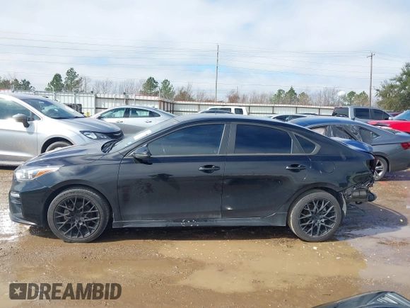 2021 Kia Forte GT-Line with VIN 3KPF34AD4ME327217, listed as a IAAI auction lot 41558540 with 61,518 mi miles and . Bid and sale history available at carsss.com. Image 15.
