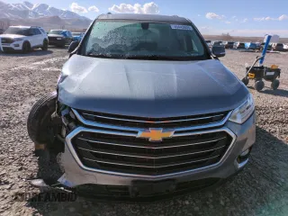 2018 Chevrolet Traverse LT Cloth with VIN 1GNEVGKW9JJ250678, listed as a Copart auction lot 49443935 with 117,518 mi miles and Salvage Title. Bid and sale history available at carsss.com. Image 5.