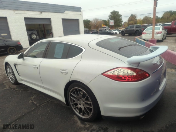 2013 Porsche Panamera S with VIN WP0AB2A70DL060113, listed as a Copart auction lot 84254524 with 118,400 mi miles and Clean Title. Bid and sale history available at carsss.com. Image 3.