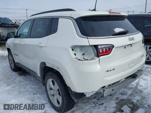 2019 Jeep Compass Latitude with VIN 3C4NJDBB0KT813014, listed as a IAAI auction lot 41560221 with 63,307 mi miles. Bid and sale history available at carsss.com. Image 3.