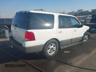 2003 Ford Expedition Special Service with VIN 1FMPU16LX3LB18730, listed as a IAAI auction lot 41291375 with 203,841 mi miles. Bid and sale history available at carsss.com. Image 4.