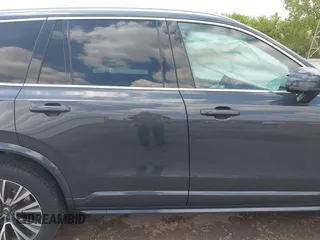 2022 Volvo XC90 Momentum z VIN YV4A22PK2N1782723, wystawiony jako IAAI lot #42200122 z przebiegiem 26 528 mil mil oraz . Historia ofert i sprzedaży dostępna na DreamBid. Obrazek 13.