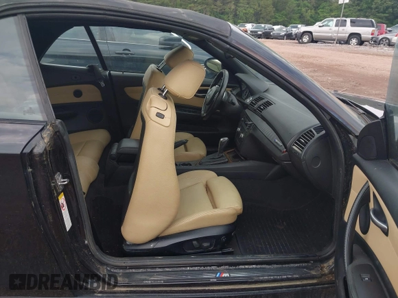 2009 BMW 1 Series 135i with VIN WBAUN93569VK40701, listed as a IAAI auction lot 42099169 with 115,997 mi miles and . Bid and sale history available at DreamBid. Image 5.