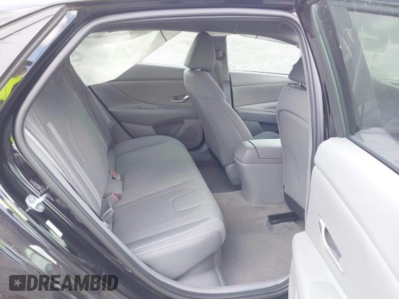 2023 Hyundai Elantra Blue z VIN KMHLM4AJ8PU043144, wystawiony jako IAAI lot #42357892 z przebiegiem 46 026 mil mil oraz . Historia ofert i sprzedaży dostępna na DreamBid. Obrazek 8.