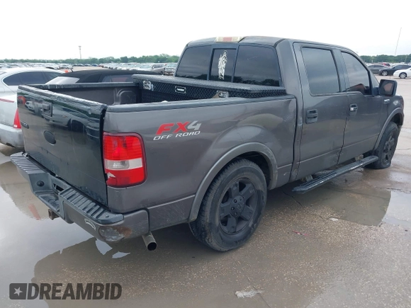 2004 Ford F-150 XLT with VIN 1FTPW14524KB02788, listed as a IAAI auction lot 42112101 with 225,105 mi miles. Bid and sale history available at carsss.com. Image 4.