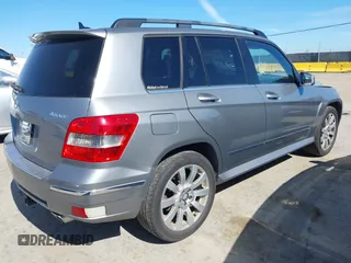 2010 Mercedes-Benz GLK 350 with VIN WDCGG8HB7AF432186, listed as a IAAI auction lot 42239348 with 231,668 mi miles and . Bid and sale history available at carsss.com. Image 4.