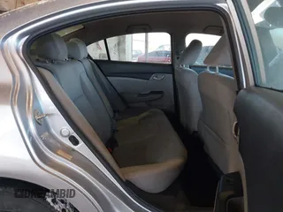 2013 Honda Civic LX z VIN 19XFB2F5XDE243749, wystawiony jako IAAI lot #41252330 z przebiegiem 85 879 mil mil oraz . Historia ofert i sprzedaży dostępna na DreamBid. Obrazek 8.