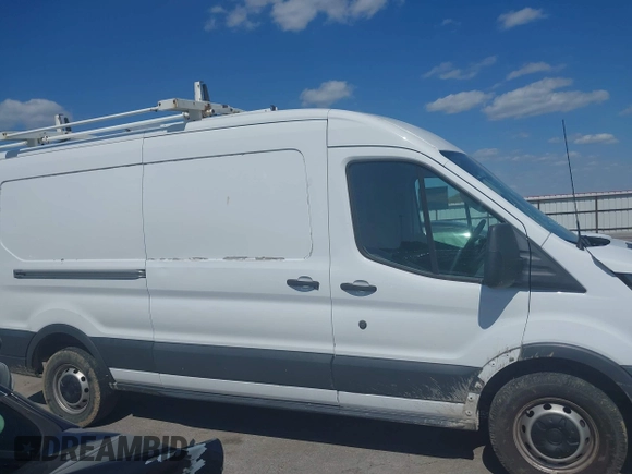 2015 Ford Transit Cargo z VIN 1FTNR2CG1FKB04641, wystawiony jako IAAI lot #42642710 z przebiegiem 136 892 mil mil oraz . Historia ofert i sprzedaży dostępna na DreamBid. Obrazek 13.