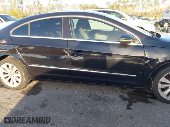 2011 Volkswagen CC Sport with VIN WVWMN7AN9BE729108, listed as a IAAI auction lot 41729512 with 138,044 mi miles. Bid and sale history available at carsss.com. Image 6.