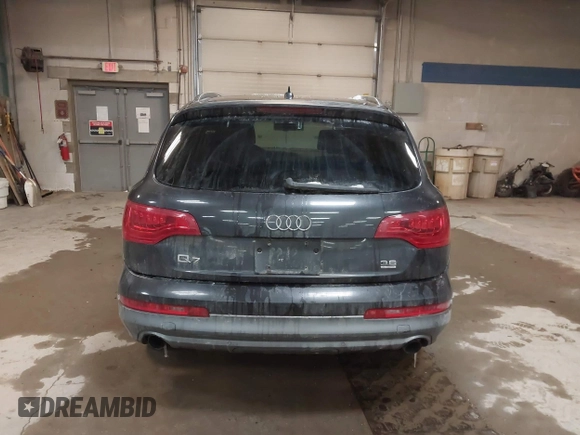 2010 Audi Q7 3.6L Premium Plus with VIN WA1LYAFE4AD001607, listed as a IAAI auction lot 41587352 with 170,180 mi miles. Bid and sale history available at carsss.com. Image 15.