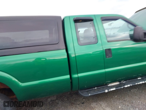 2000 Ford F-250 XL with VIN 1FTNX21L0YEA75124, listed as a IAAI auction lot 42702921 with Not provided miles and . Bid and sale history available at DreamBid. Image 11.