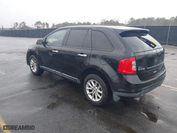 2013 Ford Edge SE with VIN 2FMDK3GC0DBB34908, listed as a IAAI auction lot 41131575 with 136,775 mi miles. Bid and sale history available at carsss.com. Image 3.