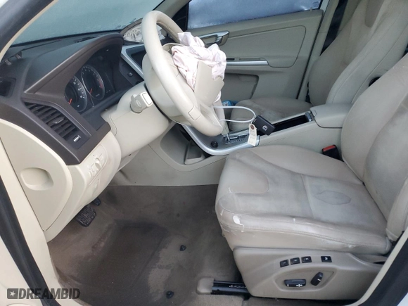 2011 Volvo XC60 3.2L with VIN YV4952DL9B2162335, listed as a Copart auction lot 48725495 with 127,859 mi miles and Salvage Title. Bid and sale history available at carsss.com. Image 7.