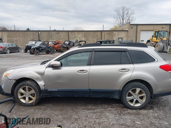 2014 Subaru Outback Limited with VIN 4S4BRBLC9E3212803, listed as a IAAI auction lot 40768635 with 173,447 mi miles and . Bid and sale history available at DreamBid. Image 14.