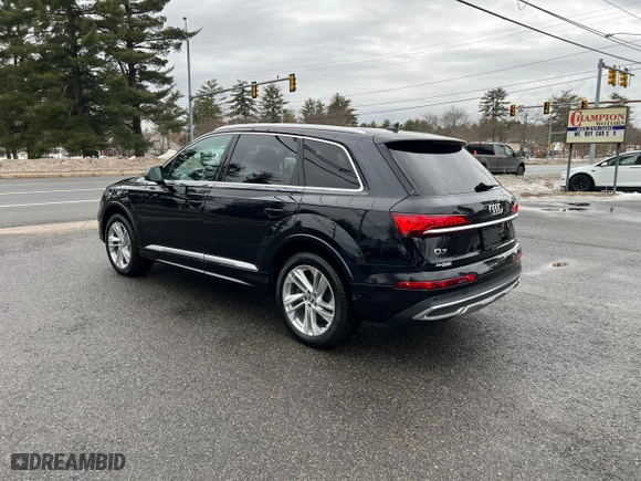 2020 Audi Q7 Premium with VIN WA1AXAF70LD003658, listed as a Copart auction lot 48668495 with 88,618 mi miles and Clean Title. Bid and sale history available at carsss.com. Image 3.