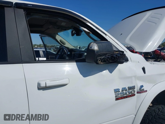 2018 Ram 2500 Big Horn with VIN 3C6UR5DL7JG290136, listed as a IAAI auction lot 41823442 with 106,167 mi miles. Bid and sale history available at carsss.com. Image 17.