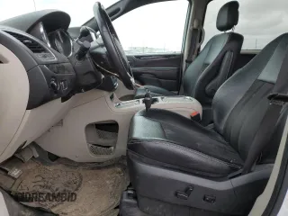 2019 Dodge Grand Caravan SE with VIN 2C4RDGBG3KR728242, listed as a Copart auction lot 49245185 with 189,653 mi miles and Salvage Title. Bid and sale history available at DreamBid. Image 7.